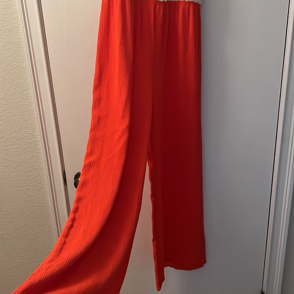 Great lightweight flattering Romper!! Size XL - Picture 2 of 8